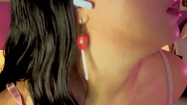 LiLLiAnderson online show from September 15, 2025, 11:54 am