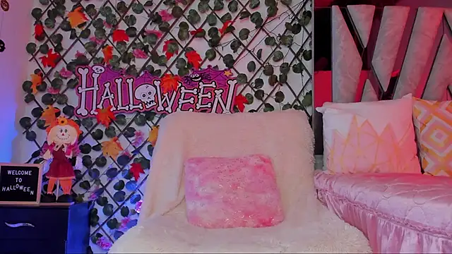 isabel jaames online show from October 11, 2025, 2:51 pm