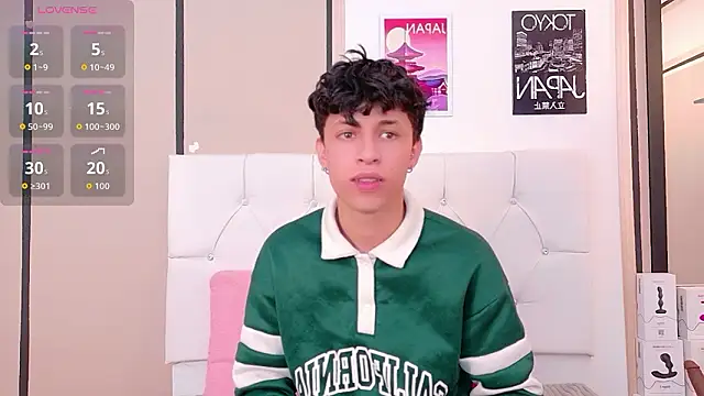 Axel  Evans online show from January 15, 2026, 12:52 pm