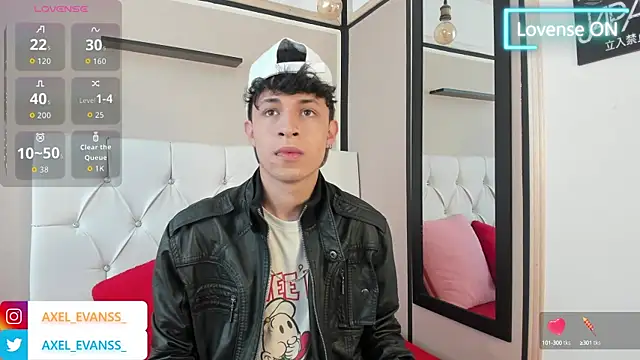 Axel  Evans online show from September 25, 2025, 12:11 pm