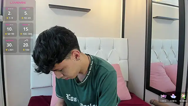 Axel  Evans online show from September 10, 2025, 1:10 pm