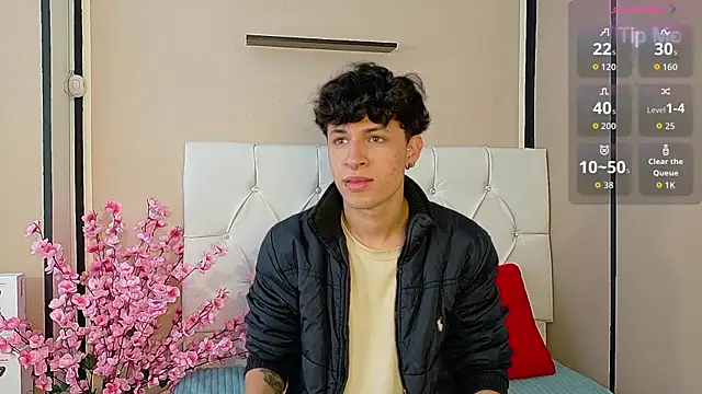 Axel  Evans online show from October 6, 2025, 11:55 am