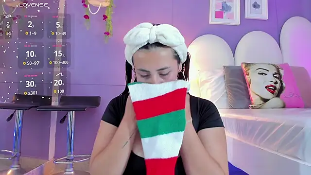 my aleja  online show from November 7, 2025, 2:10 pm