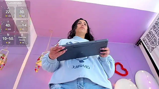 my aleja  online show from December 19, 2025, 1:13 pm