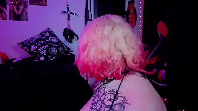 Mariana velezz online show from September 11, 2025, 7:08 am