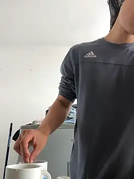 juliie star online show from September 28, 2025, 3:52 pm