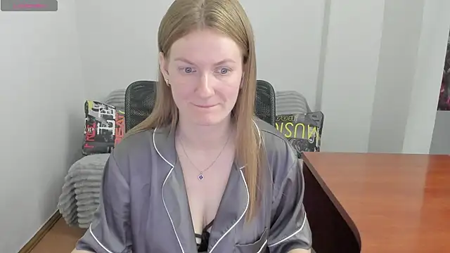 Snapshot of Alisha_Skyes chatting on May 23, 2026, 12:42 am Alisha Skyes online show from May 23, 2026, 12:42 am