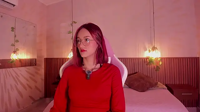 daphne courtis online show from February 6, 2026, 3:24 am