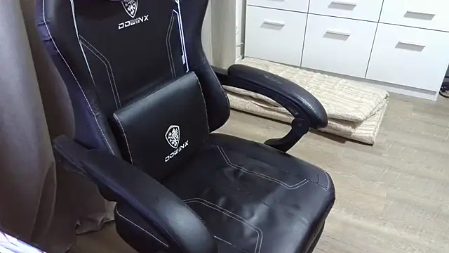 Milo9210 online show from November 1, 2025, 6:46 pm