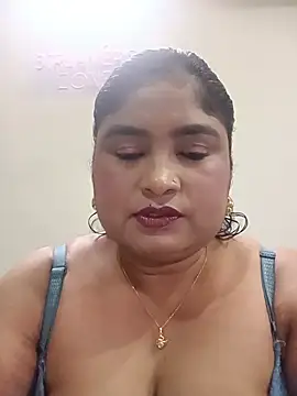 Snapshot of hornyriyanka chatting on July 13, 2026, 2:22 am hornyriyanka online show from July 13, 2026, 2:22 am