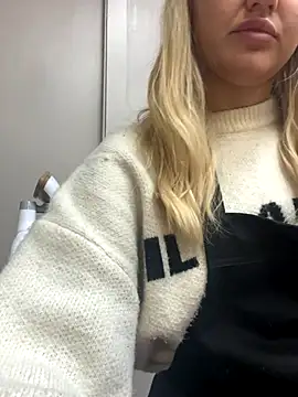 CandyVice online show from September 30, 2025, 5:19 pm