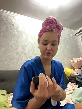 CandyVice online show from October 18, 2025, 1:57 pm