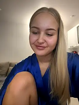 CandyVice online show from November 8, 2025, 4:21 pm