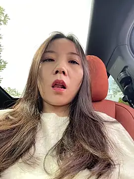 xinmeng-000 online show from October 18, 2025, 4:36 am