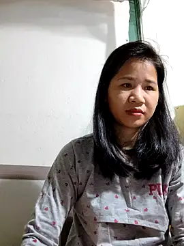 Snapshot of Maria2299 chatting on October 31, 2025, 7:32 pm Maria2299 online show from October 31, 2025, 7:32 pm