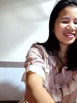 Snapshot of Maria2299 chatting on November 16, 2025, 7:18 pm Maria2299 online show from November 16, 2025, 7:18 pm