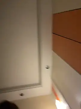 D-033 online show from November 6, 2025, 1:59 pm