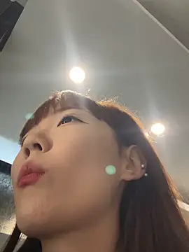 D-033 online show from December 4, 2025, 4:00 am