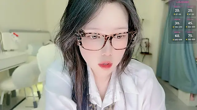 Snapshot of Bella_Ava chatting on May 30, 2026, 4:01 pm Bella Ava online show from May 30, 2026, 4:01 pm
