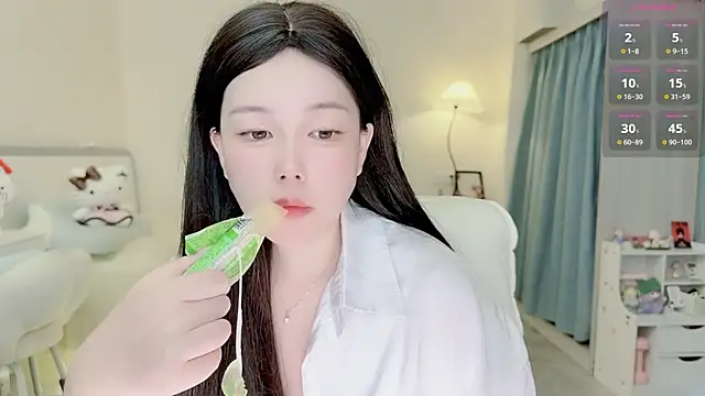 Snapshot of Bella_Ava chatting on June 5, 2026, 12:04 am Bella Ava online show from June 5, 2026, 12:04 am