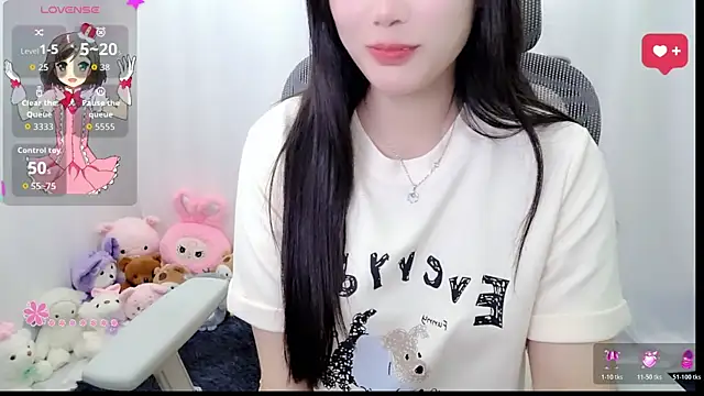 Snapshot of HanaYourlove chatting on May 10, 2026, 1:14 pm HanaYourlove online show from May 10, 2026, 1:14 pm