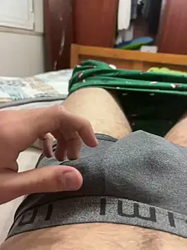 DANIELOLIVEIRA2 online show from February 9, 2026, 8:07 pm