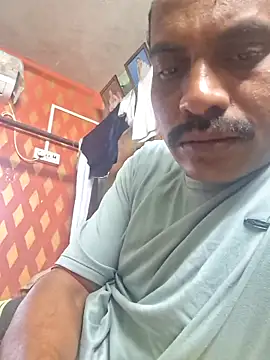 cutecouple1983 online show from December 5, 2025, 11:09 am