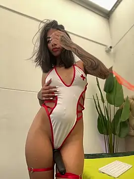 Snapshot of TweetiePieXXX chatting on October 26, 2025, 3:56 pm TweetiePieXXX online show from October 26, 2025, 3:56 pm