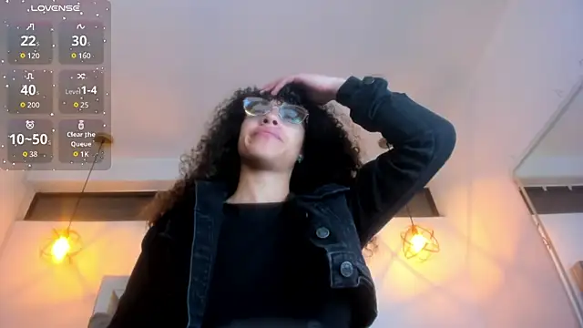 Hanna Cornee  online show from February 16, 2026, 12:26 pm