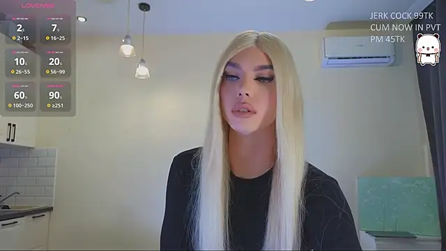 Snapshot of katebxtch chatting on May 22, 2026, 7:34 pm katebxtch online show from May 22, 2026, 7:34 pm