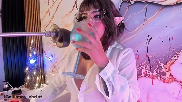 Snapshot of Sammy_charlot chatting on December 17, 2025, 9:09 pm Sammy charlot online show from December 17, 2025, 9:09 pm