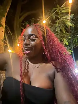 Snapshot of darle_volant chatting on November 18, 2025, 3:32 am darle volant online show from November 18, 2025, 3:32 am