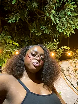 Snapshot of darle_volant chatting on October 3, 2025, 1:53 am darle volant online show from October 3, 2025, 1:53 am