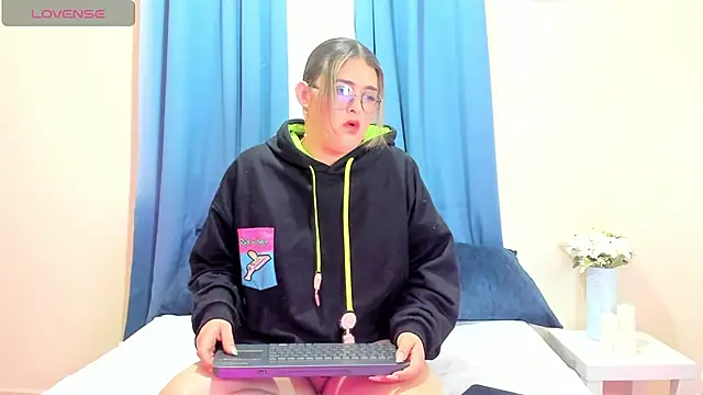 Isabell Bailey online show from April 25, 2026, 6:49 am