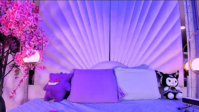 VesperVelvet online show from June 2, 2026, 5:07 am