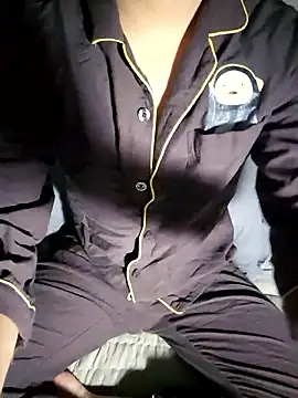 111owo111 online show from October 21, 2025, 3:33 pm