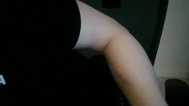 111owo111 online show from April 15, 2026, 12:32 pm