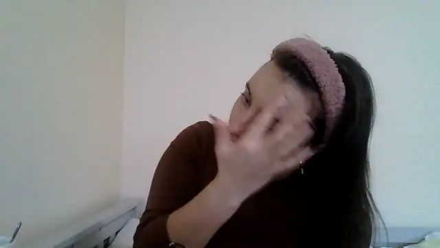 DInaraXRose online show from October 21, 2025, 9:30 am