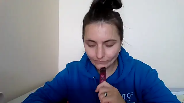 DInaraXRose online show from September 11, 2025, 11:32 am