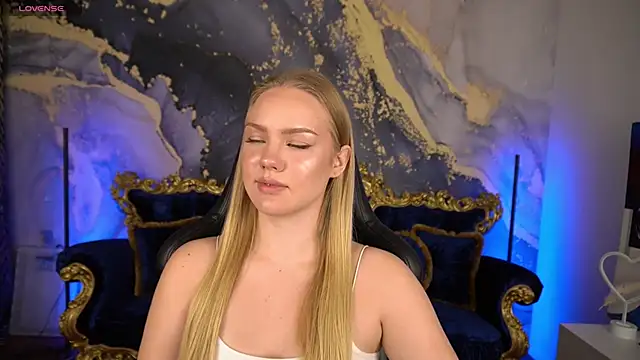 Snapshot of CelesteNoir chatting on November 4, 2025, 7:34 am CelesteNoir online show from November 4, 2025, 7:34 am