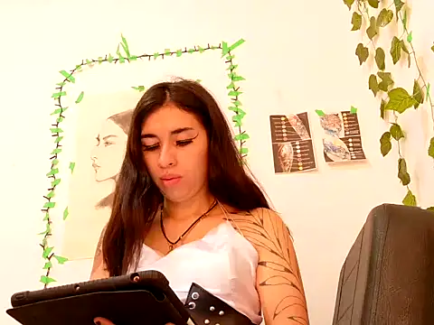 Snapshot of lucywhite13 chatting on September 13, 2025, 6:41 pm lucywhite13 online show from September 13, 2025, 6:41 pm