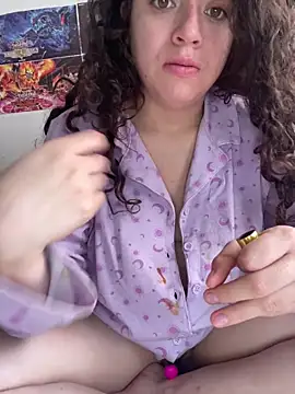 Lucy YupiSweet online show from December 4, 2025, 6:07 pm