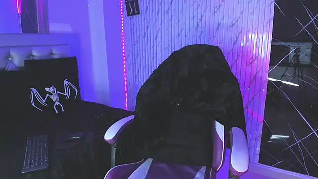 chloe jacksonn online show from November 11, 2025, 12:05 am