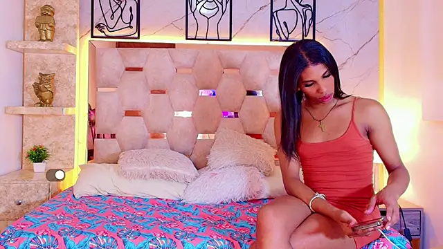 Valentina Shine online show from June 12, 2026, 3:32 pm
