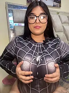 Vliacoooper2 online show from April 16, 2026, 2:34 am