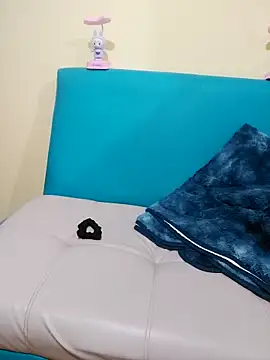 Miss-tetas online show from February 6, 2026, 3:35 am