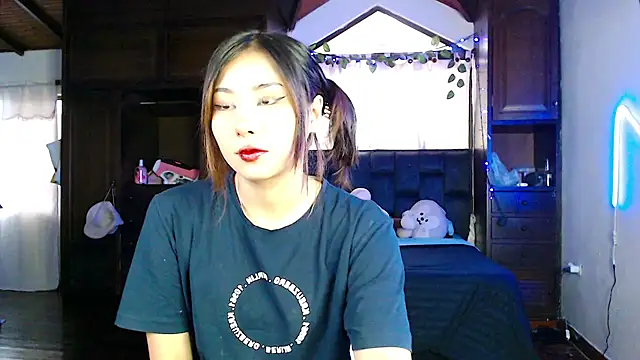 Shisuku Sophi online show from October 12, 2025, 10:11 pm