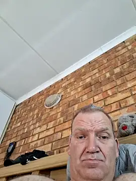 wallacelegend online show from February 26, 2026, 5:51 am