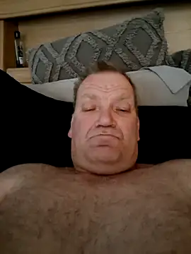 wallacelegend online show from October 15, 2025, 5:28 am