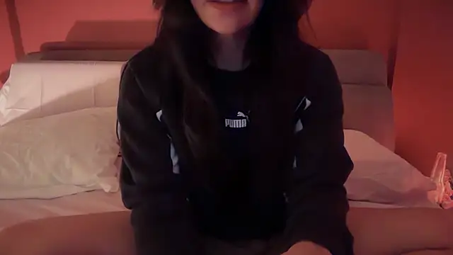 Snapshot of Ofcourseoneday chatting on December 1, 2025, 8:15 am Ofcourseoneday online show from December 1, 2025, 8:15 am